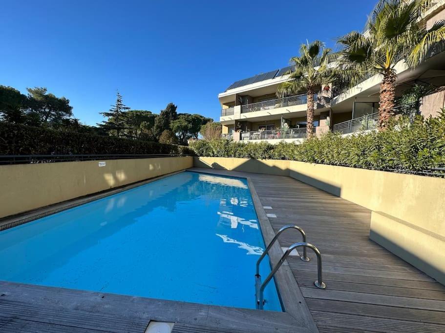 L'Appart Ideal Famille, Terrasse, Piscine, Plage Villeneuve-Loubet Exteriér fotografie