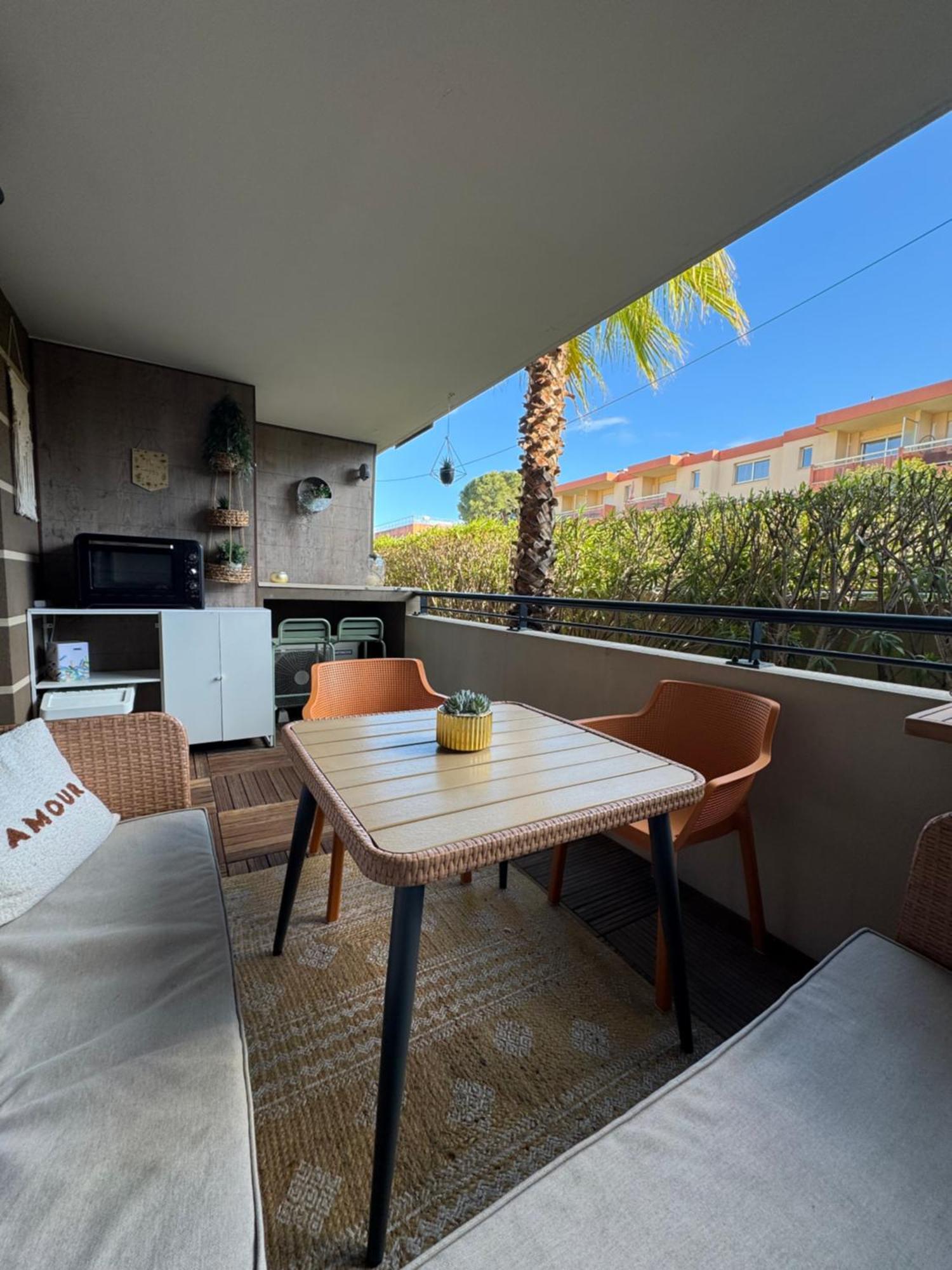 L'Appart Ideal Famille, Terrasse, Piscine, Plage Villeneuve-Loubet Exteriér fotografie